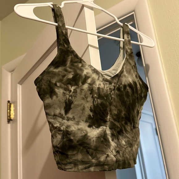 Lululemon top - Picture 1 of 3